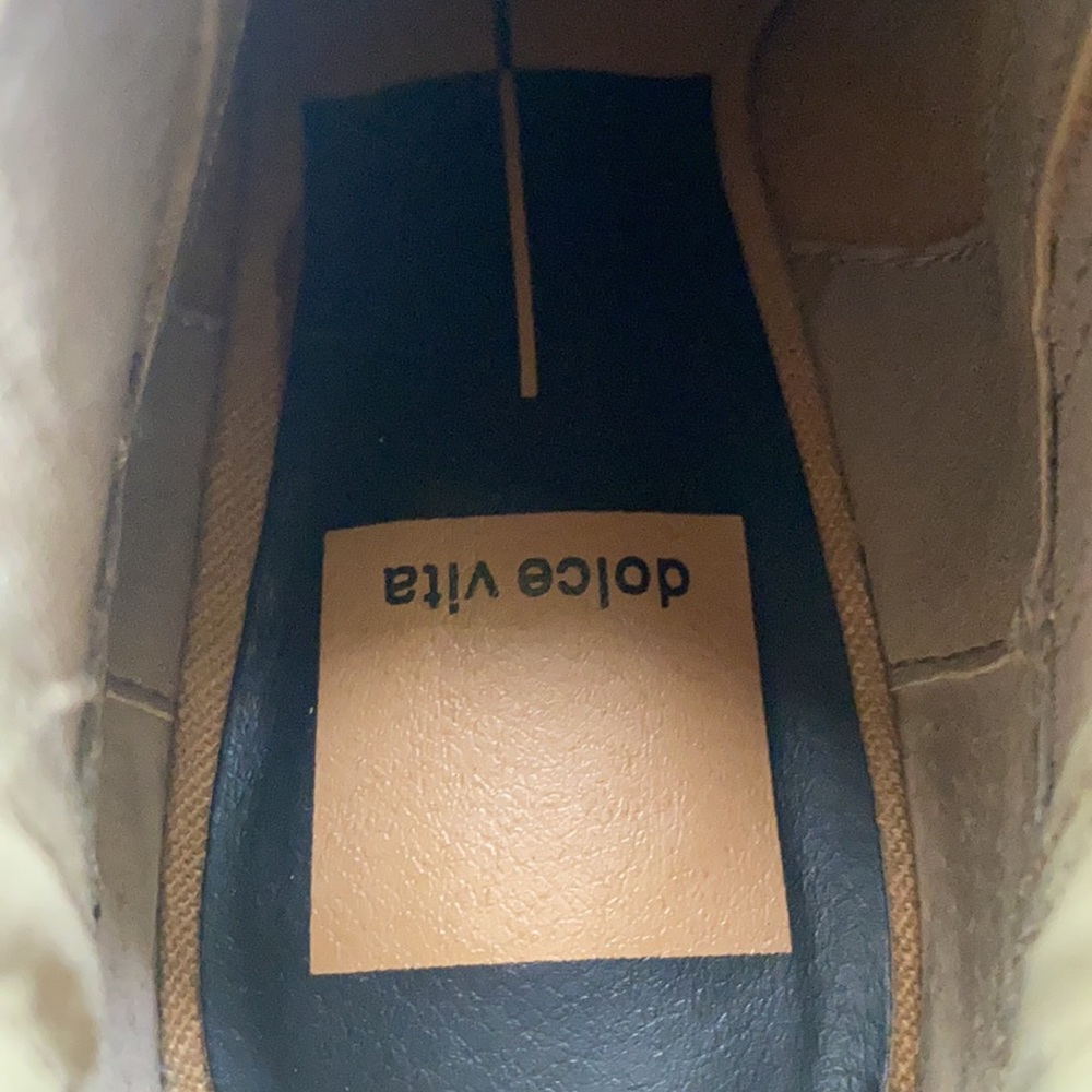 Shoes - Picture 4 of 4